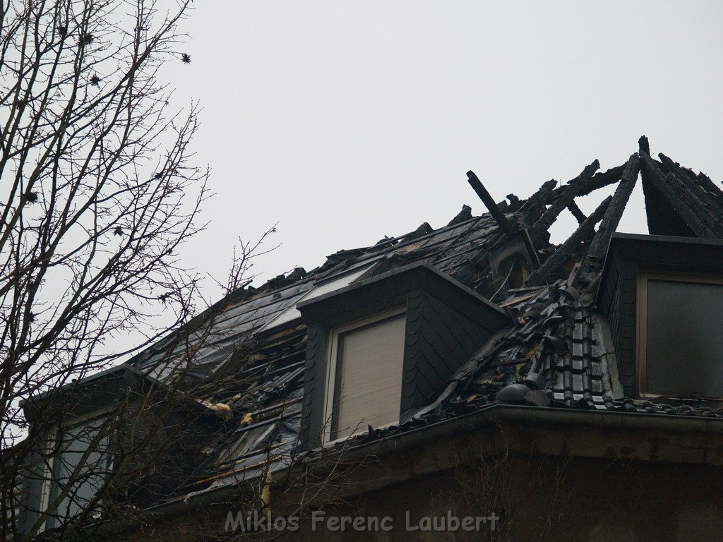 Dachstuhlbrand Koeln Gremberg Taunusstr Wetzlarerstr  P158.JPG